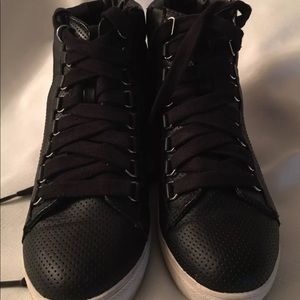 Steve Madden Darya HighTop Lace Up Sneaker Black 8